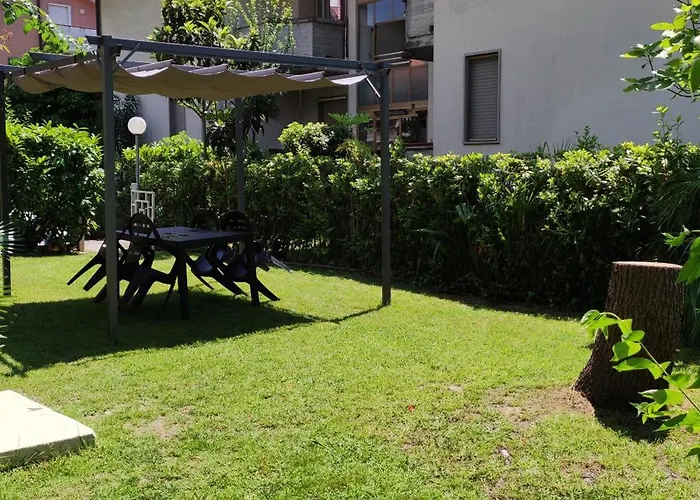 Beach House Garden, 300M Dal Mare, Wifi, Bici, Giardino Privato, Clima