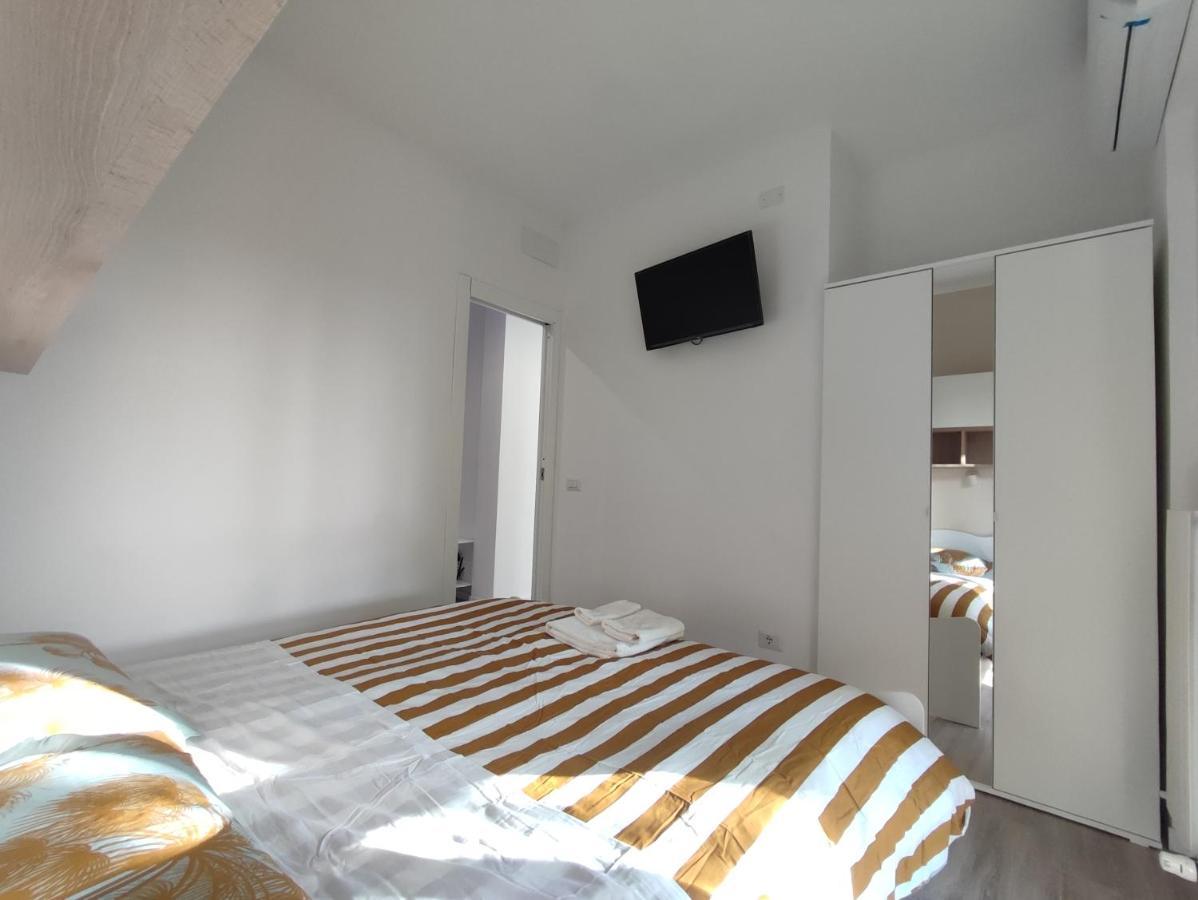 House Garden, 300m Dal Mare, Wifi, Bici, Giardino Privato, Clima Apartment Marina di Massa