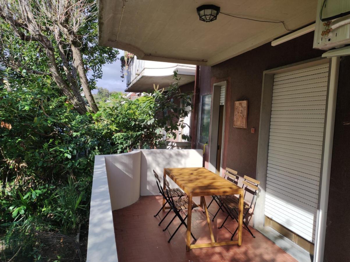 Apartment House Garden, 300m Dal Mare, Wifi, Bici, Giardino Privato, Clima Marina di Massa